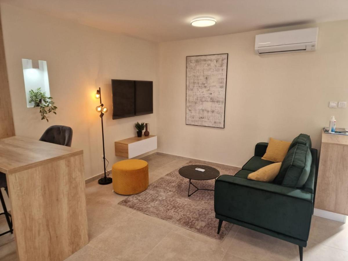 Studio Apartment Mare With Private Garden And Jacuzzi Vinkuran Dış mekan fotoğraf