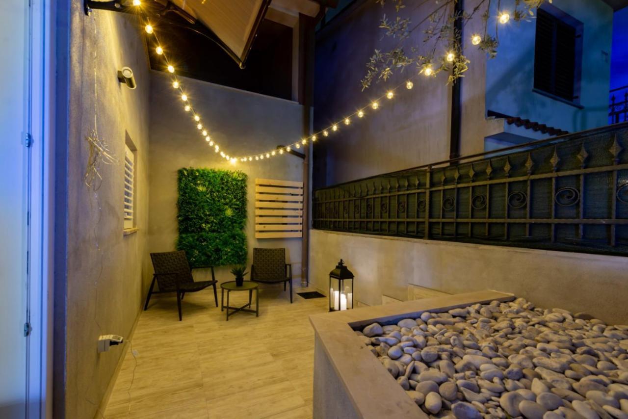 Studio Apartment Mare With Private Garden And Jacuzzi Vinkuran Dış mekan fotoğraf